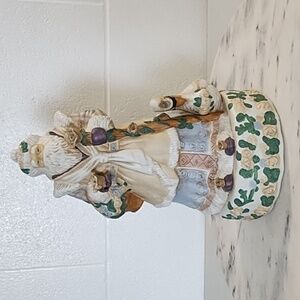 Victorian Ceramic Musical Santa Plays I'm Dreaming of a White Christmas 10.75"